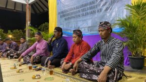 PAMONG KALURAHAN SINDUHARJO GELAR KEGIATAN TIRAKATAN PERINGATI HARI JADI KABUPATEN SLEMAN KE-108