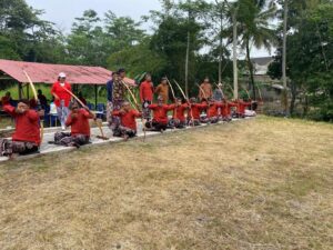 LURAH SINDUHARJO RESMIKAN KEGIATAN JEMPARINGAN LOH JINAWI DI TAMAN BUDAYA SINDUHARJO