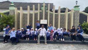 KUNJUNGAN EDUKASI TK AL-AMIN PEDAK, KE KANTOR KALURAHAN SINDUHARJO