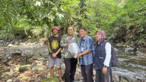 Pemkal Sinduharjo Tebar 150 Kg Benih Ikan Lokal di Tiga Sungai